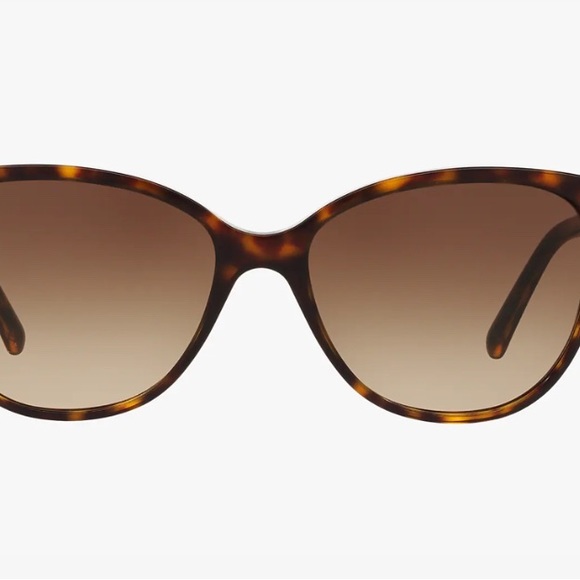 Beautiful Burberry sunglasses new in case Gorgeous set - Picture 12 of 14